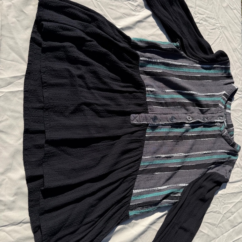 Wrangler Black Tunic with Teal and Gray Stripes